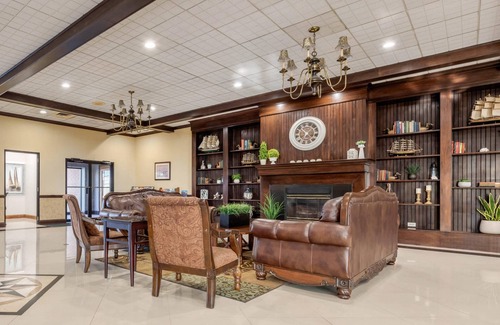Dunkirk Hotel | Clarion Hotel Conference Center on Lake Erie