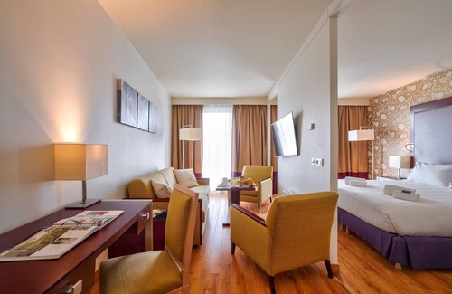 Roissy-en-France Hotel | Clarion Paris CDG Airport