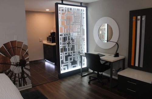Marshall Hotel | Clarion Pointe Marshall