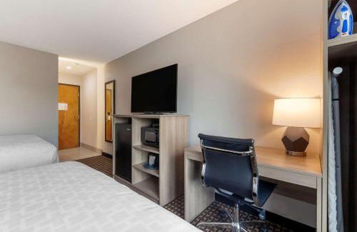 Tomah Hotel | Clarion Pointe Tomah