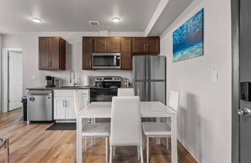 New Center Detroit Apartment | Classic 2BR Detroit's Sugar Hill