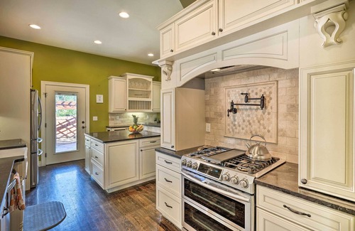 Canon City House | Classic Cañon City Getaway - 13 Mi to Royal Gorge!