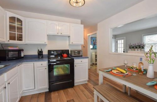 Wellfleet House | Classic Cape Great Location Dog Welcome