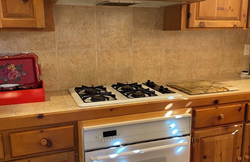 Shaver Lake Cabin | Classic Cozy Shaver Lake Cabin