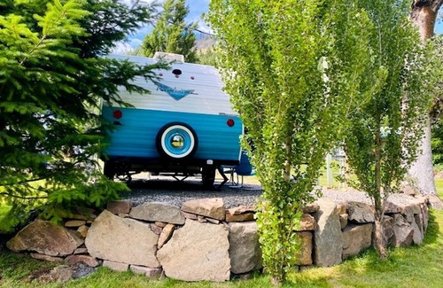 Idleyld Park House | Classic & Cute 1950's Inspired Retro Camper, Idleyld Park, OR