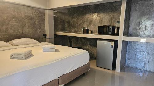 Choeng Thale House | Classic home