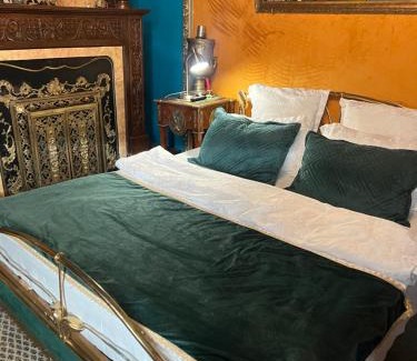 Cluj-Napoca City Centre Apartment | Classic Love Story in Old Cluj I