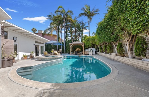 Huntington Beach House | Classic Mid-Century Home-Huntington Harbour Marina
