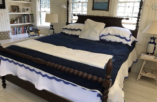 Tenants Harbor Other | Classic, on the water stunner! Owner occupied with full amenities!