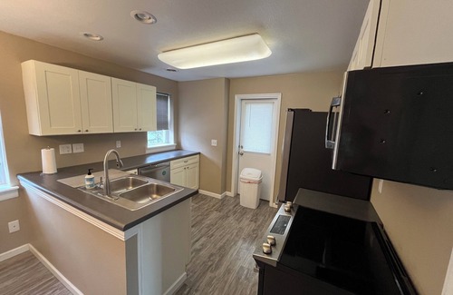 Milan House | Classic Red Brick Getaway