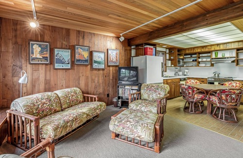 Neahkahnie Beach House | Classic woodland home with gorgeous setting, great deck - 2 dogs OK