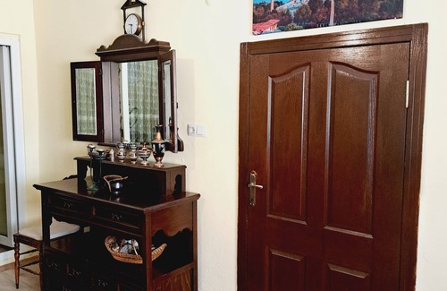 Goreme House | Classical Backyard Home-Exclusive House