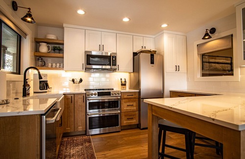 Elkhorn Village Condo | Classy, contemporary, cozy, Sun Valley con with Community & Resort Amenities