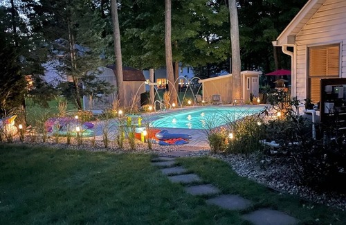 Granger House | Classy Notre Dame weekend rental with 4 bedrooms in a beautiful Granger subdivison easy access to.