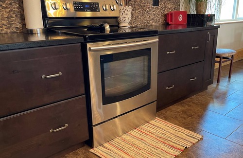 Hinton House | Classy, Rustic & Relaxing