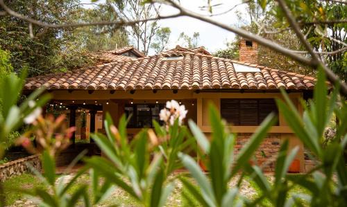 Villa de Leyva House | Clavellino House en Villa de Leyva - Tranquilidad y Naturaleza en Reserva Natural Urbana!