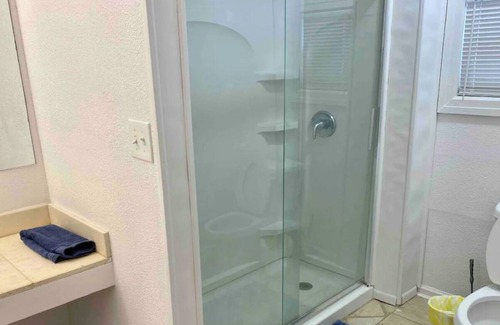 Lubbock House | Clean 3 BR/2BA| White House|Near TTU & UMC