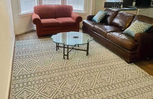 Lubbock House | Clean 3 BR/2BA| White House|Near TTU & UMC