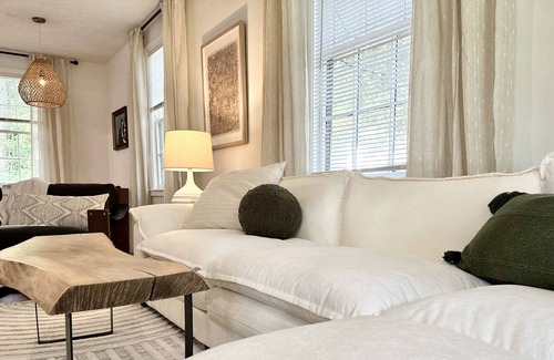 Avondale House | Clean and cozy private house in Avondale!