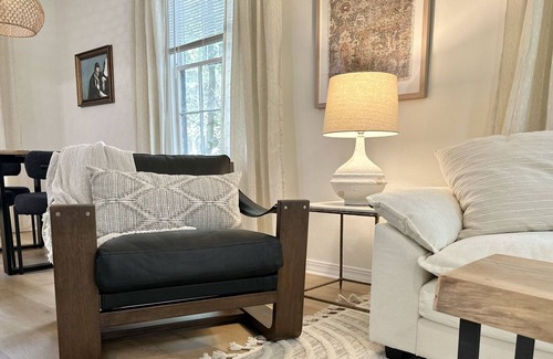 Avondale House | Clean and cozy private house in Avondale!