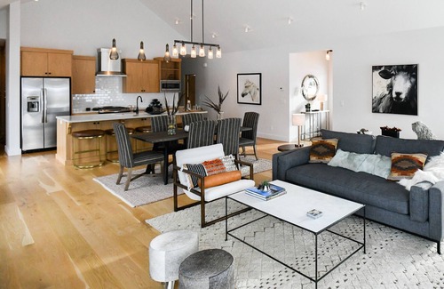 Driggs House | Clean, Bright & Modern