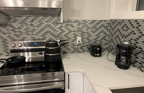 Northeast Edmonton Apartment | CLEAN COZY LEGAL SUITE WITH PRIVATE ENTRANCE.