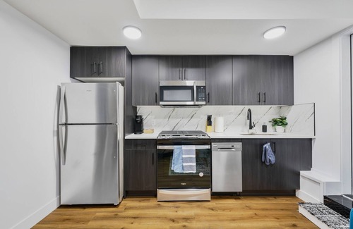 Northeast Edmonton Apartment | Clean| Exquisite| Modern| Brand New| Ravine View