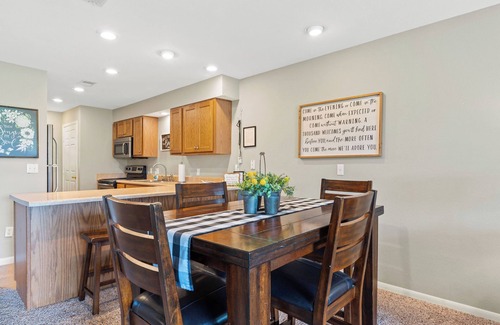 Branson Condo | Clean & Spacious 2BR/2BA. Gated resort with amenities