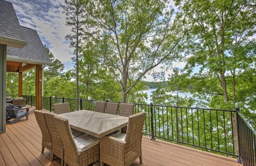 West Union House | Clear Sail Way