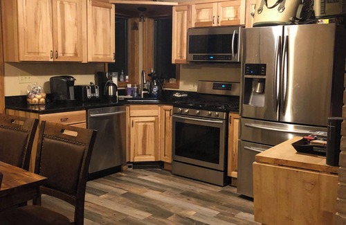 Rockton House | Clearfield Co Rockton PA - Cabin Escape