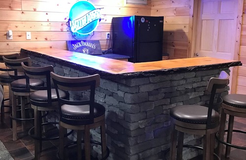 Rockton House | Clearfield Co Rockton PA - Cabin Escape