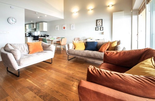 Cirencester House | Clearwater 31, The Lakehouse