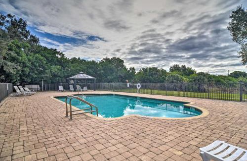 Clearwater Apartment | Clearwater Condo Retreat about 4 Mi to Beach!