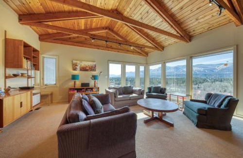 East Kootenay House | CLIFF CABIN Family Friendly|Hot Tub|Spectacular Views