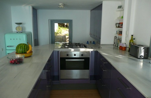 Kali Vrysi House | Cliff House: Unique, contemporary villa with guesthouse, breathtaking sea views