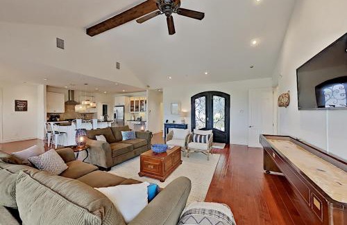 Paleface Lake Country Estates House | Cliff side Oasis