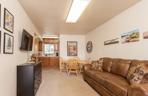 Rimrock Apartment | *Cliff View Apts #3*King Bed*Private Balcony*