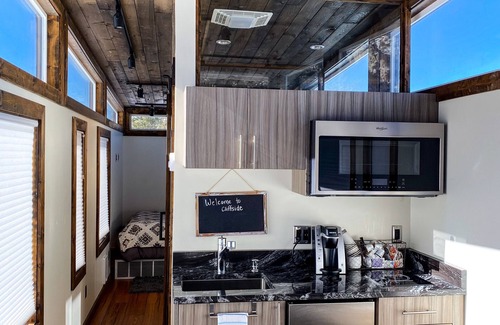 Glendale House | Cliffside Cabin # 2