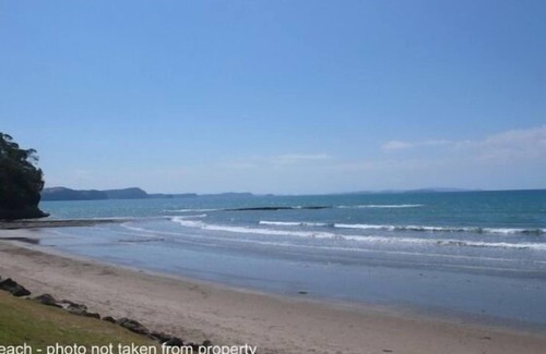 Red Beach House | Cliffside Cottage Red Beach