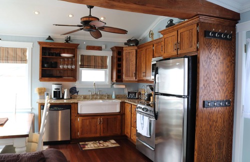 Downtown St. John's Cottage | Cliffside Cottage With Ocean, Harbour, City And Cliffside Views