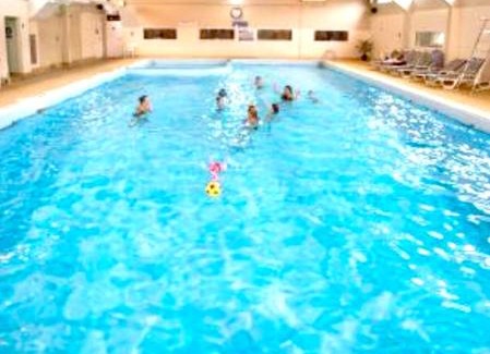 Martin Apartment | Clifftop Chalet With Pool