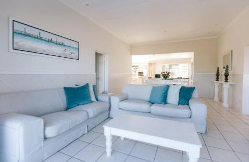 Kei Mouth House | Clifton Cottage
