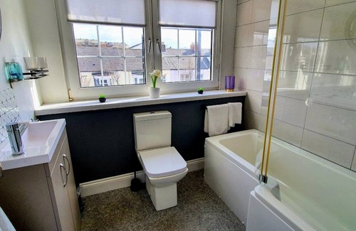 South Shields Bed & Breakfast | Clifton Guest House