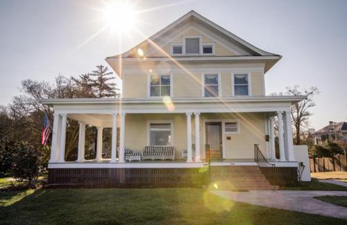 Natchez House | Clifton House - King Suite in Historic Home, Mississippi River Views