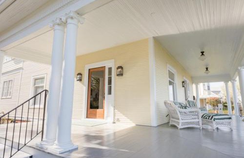 Natchez House | Clifton House - King Suite in Historic Home, Mississippi River Views