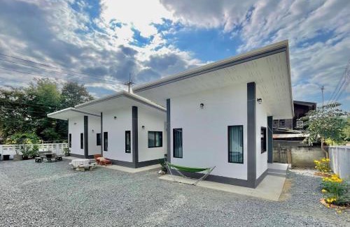 Mae On House | Climbers Home