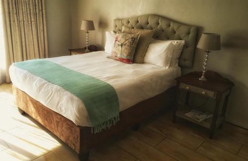 Lochvaal House | Clivia Lodge