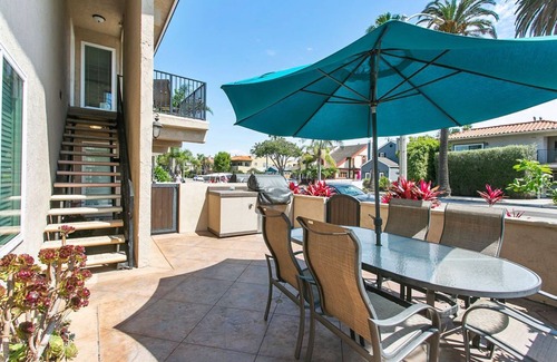Huntington Beach Apartment | Close 2 the beach, away from crowds