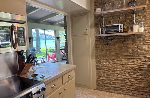 Lakeshore Addition House | Close in Lake Austin lake front setting, family friendly home, not a party venue