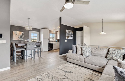 Rapid City House | Close to Airport! Newly updated home! Great neighborhood!